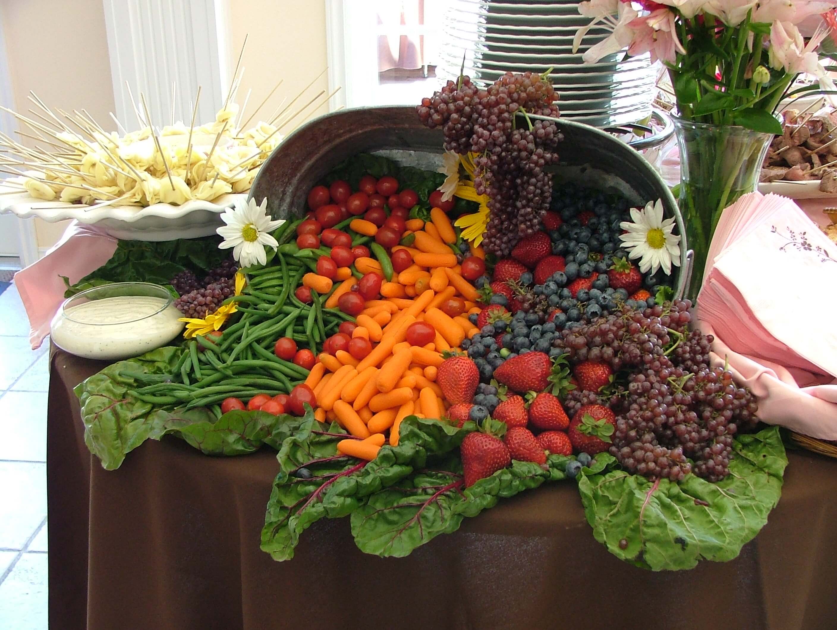 Food horn for the ultimate Thanksgiving day centerpiece